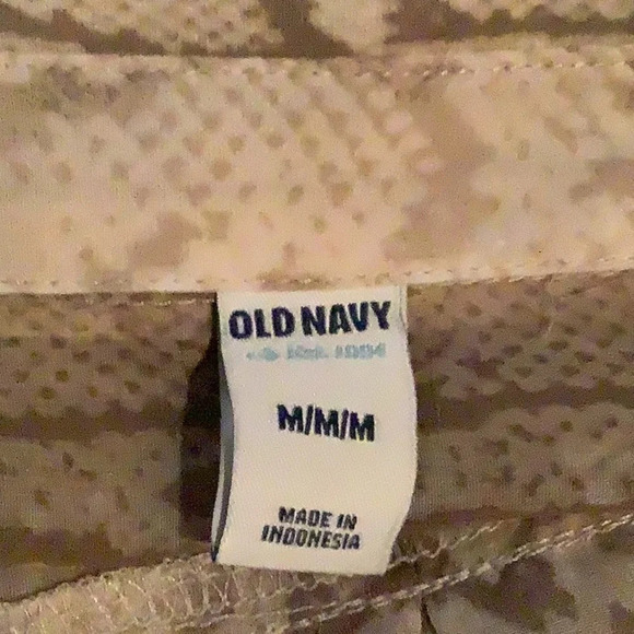 Old Navy Animal Print Size Medium (Preowned) - Picture 4 of 5